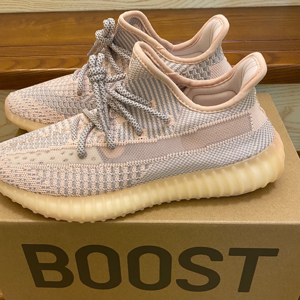 Yeezy Boost 350 V2 Shoes "Triple White" Color Women size us 5
